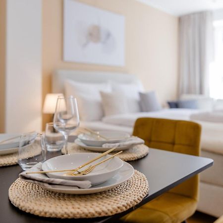 Lumen Homes - Altstadt-Studio Direkt Im Zentrum, Kueche, Netflix, Oeffentlicher Parkplatz Ums Eck อินโกลชตัดต์ ภายนอก รูปภาพ