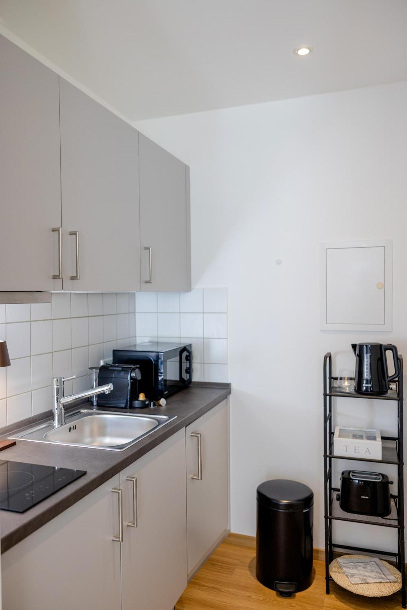 Lumen Homes - Altstadt-Studio Direkt Im Zentrum, Kueche, Netflix, Oeffentlicher Parkplatz Ums Eck อินโกลชตัดต์ ภายนอก รูปภาพ