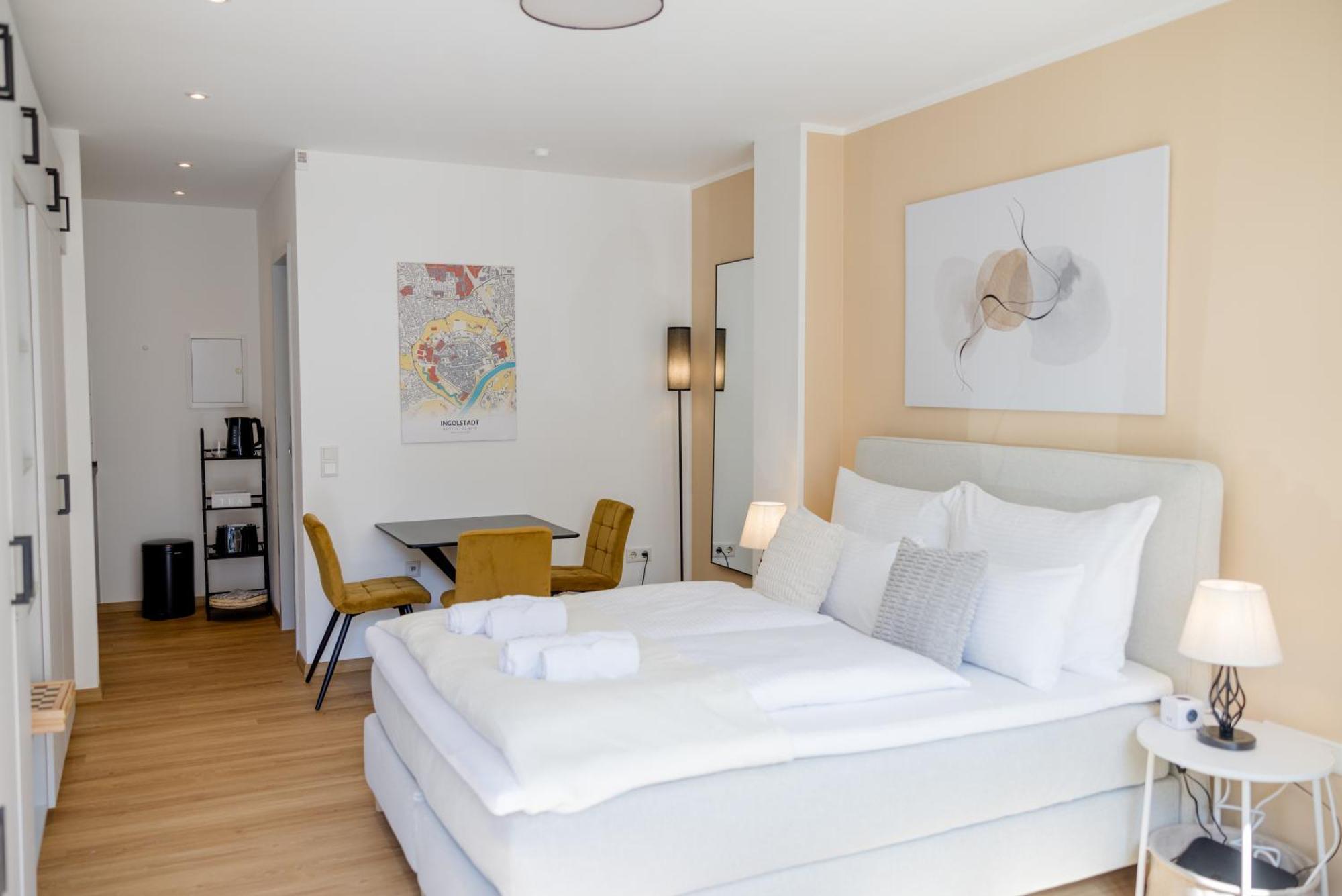Lumen Homes - Altstadt-Studio Direkt Im Zentrum, Kueche, Netflix, Oeffentlicher Parkplatz Ums Eck อินโกลชตัดต์ ภายนอก รูปภาพ