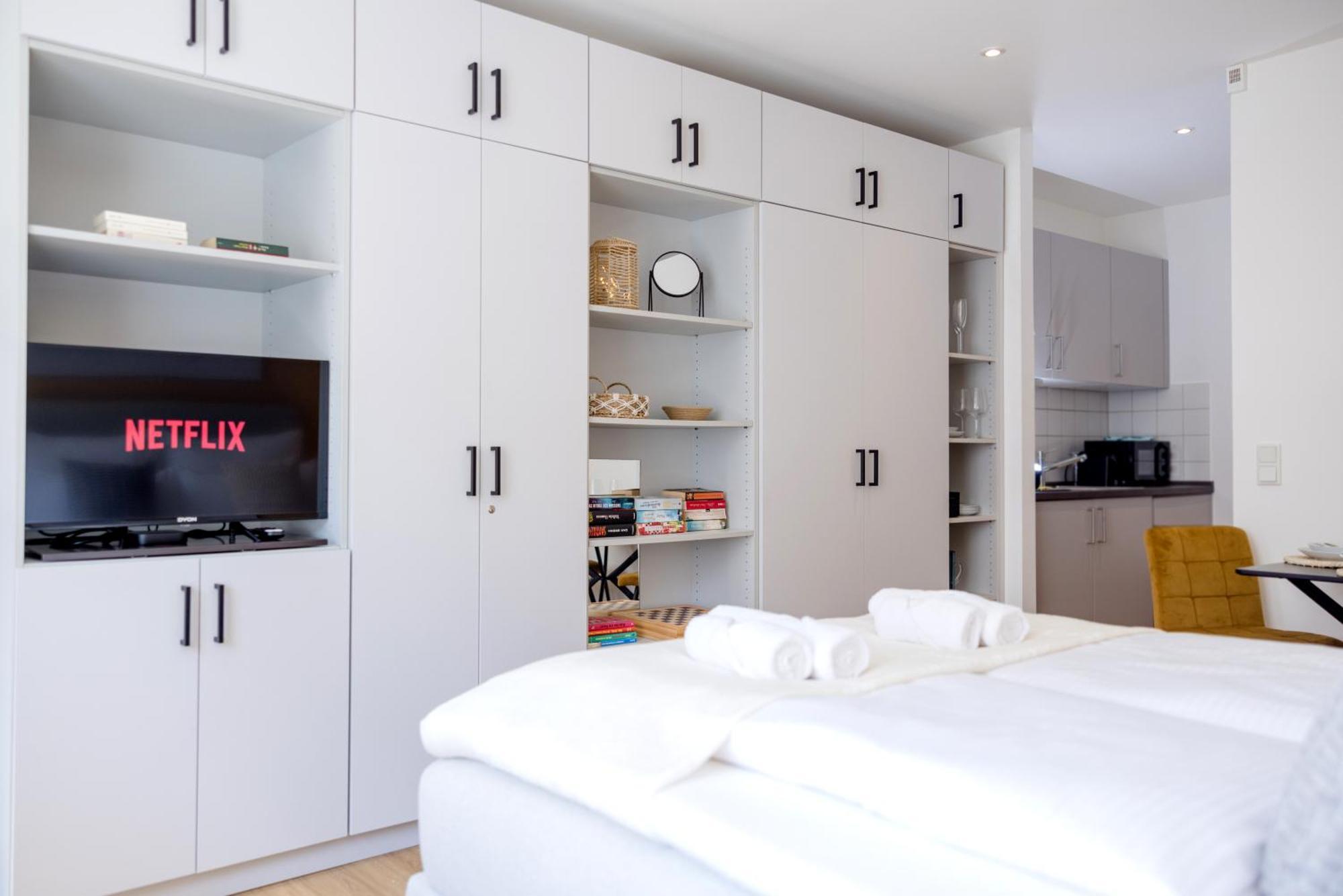 Lumen Homes - Altstadt-Studio Direkt Im Zentrum, Kueche, Netflix, Oeffentlicher Parkplatz Ums Eck อินโกลชตัดต์ ภายนอก รูปภาพ