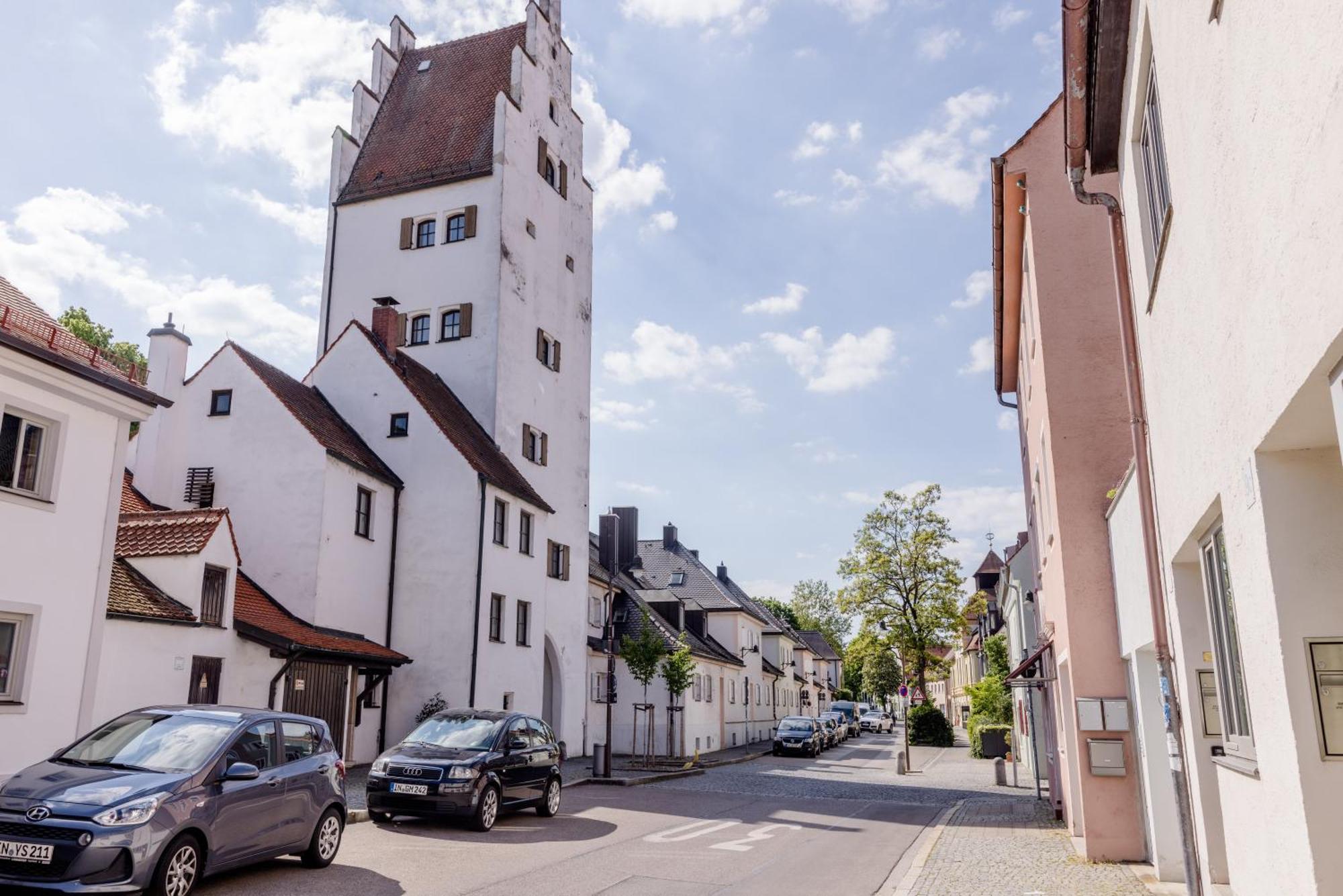 Lumen Homes - Altstadt-Studio Direkt Im Zentrum, Kueche, Netflix, Oeffentlicher Parkplatz Ums Eck อินโกลชตัดต์ ภายนอก รูปภาพ