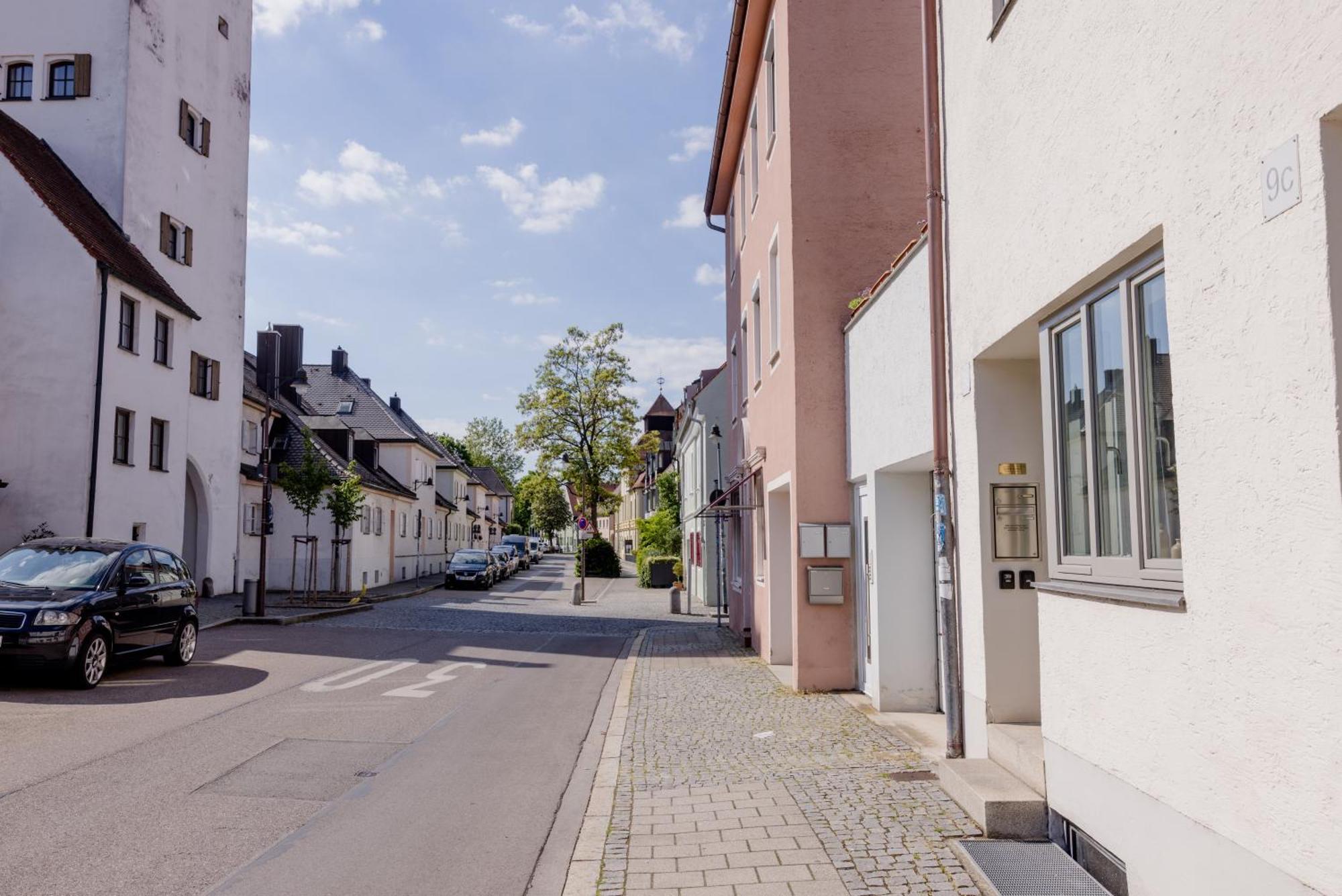 Lumen Homes - Altstadt-Studio Direkt Im Zentrum, Kueche, Netflix, Oeffentlicher Parkplatz Ums Eck อินโกลชตัดต์ ภายนอก รูปภาพ