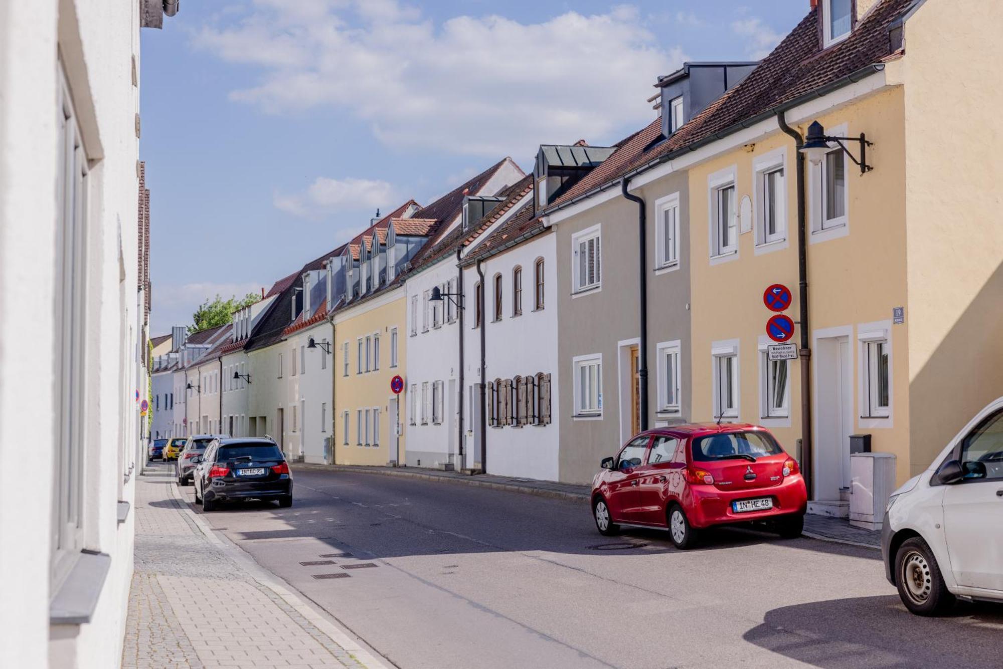 Lumen Homes - Altstadt-Studio Direkt Im Zentrum, Kueche, Netflix, Oeffentlicher Parkplatz Ums Eck อินโกลชตัดต์ ภายนอก รูปภาพ