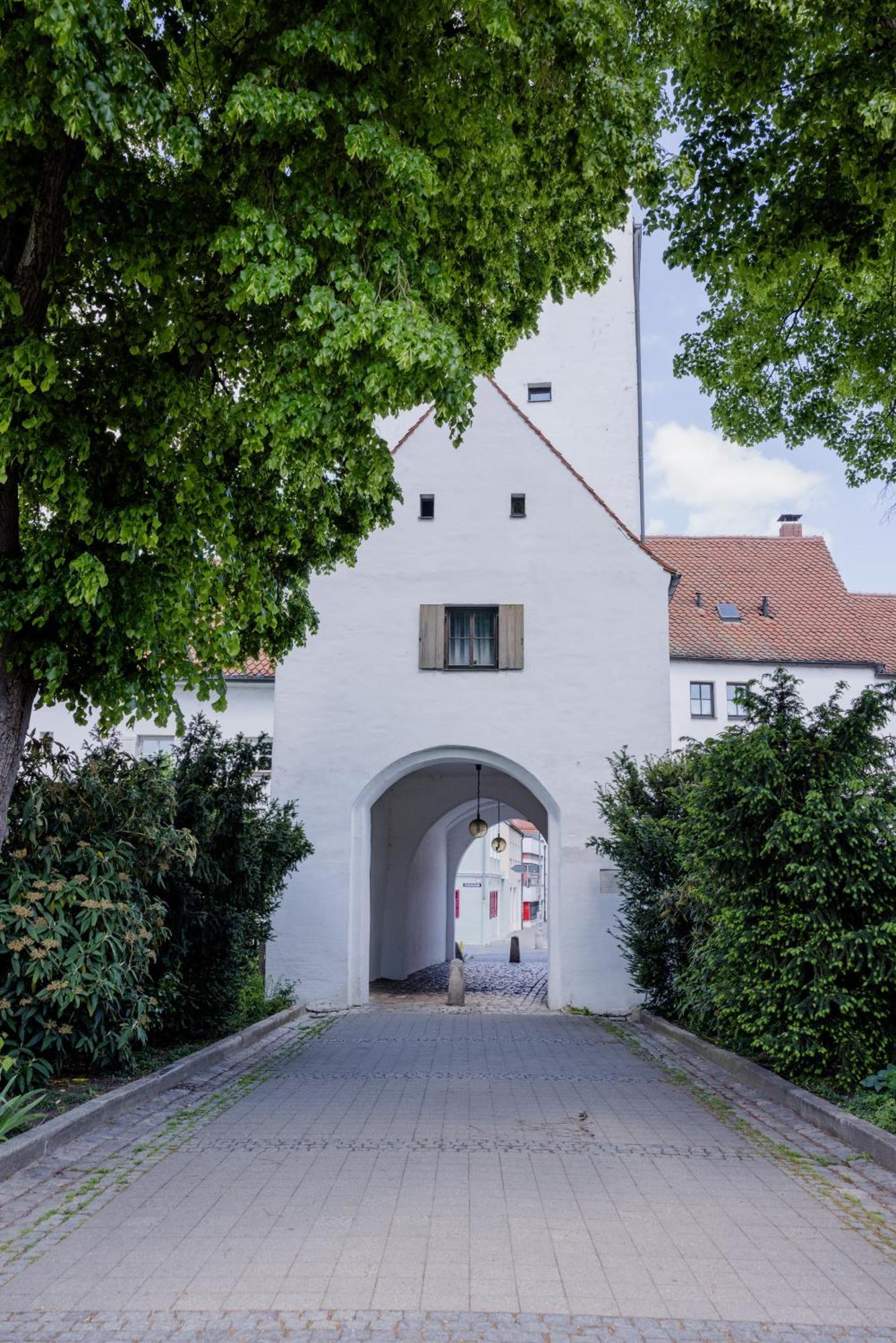 Lumen Homes - Altstadt-Studio Direkt Im Zentrum, Kueche, Netflix, Oeffentlicher Parkplatz Ums Eck อินโกลชตัดต์ ภายนอก รูปภาพ